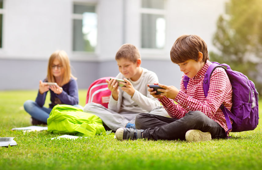 Kinder und Mobiltelefone